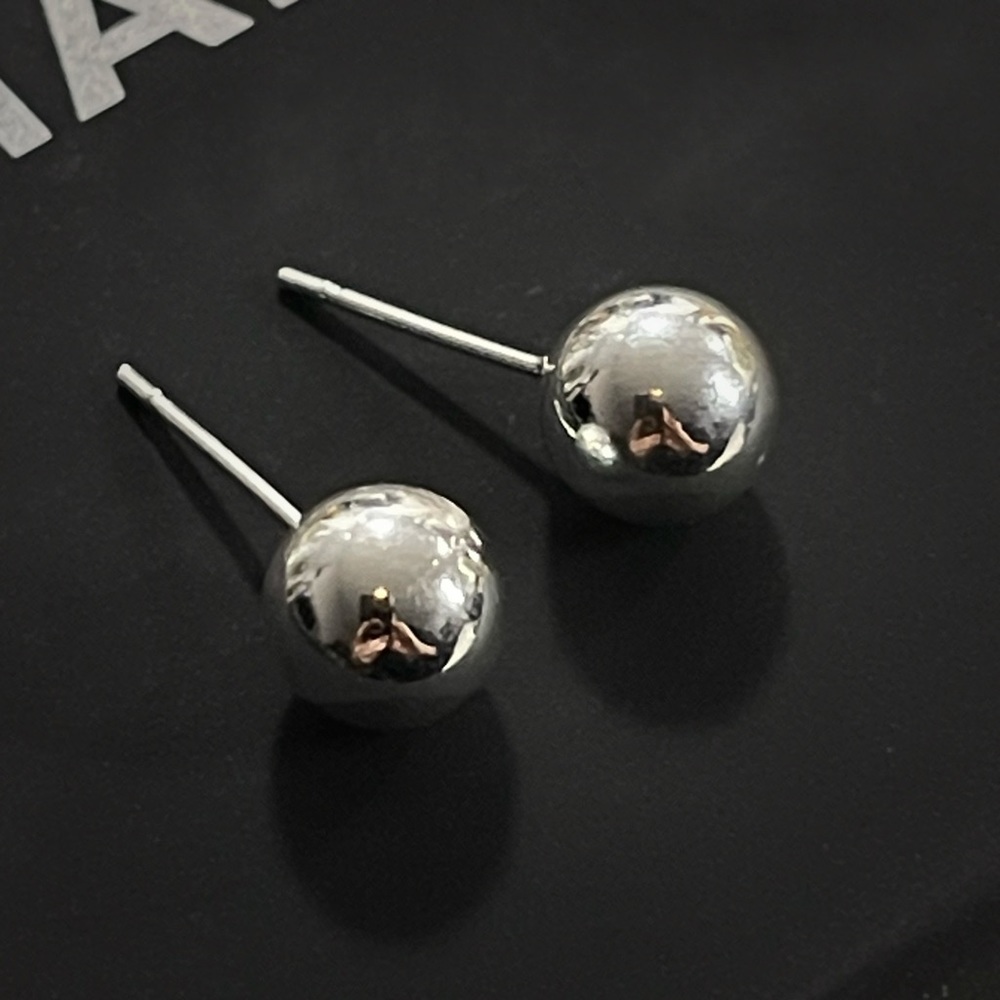 ✨S925 Silver Polish Ball Stud Earrings